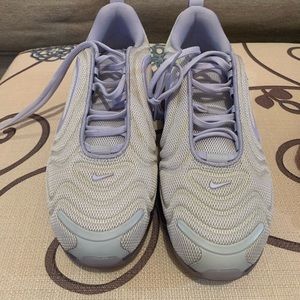 Women’s Nike Air max 720